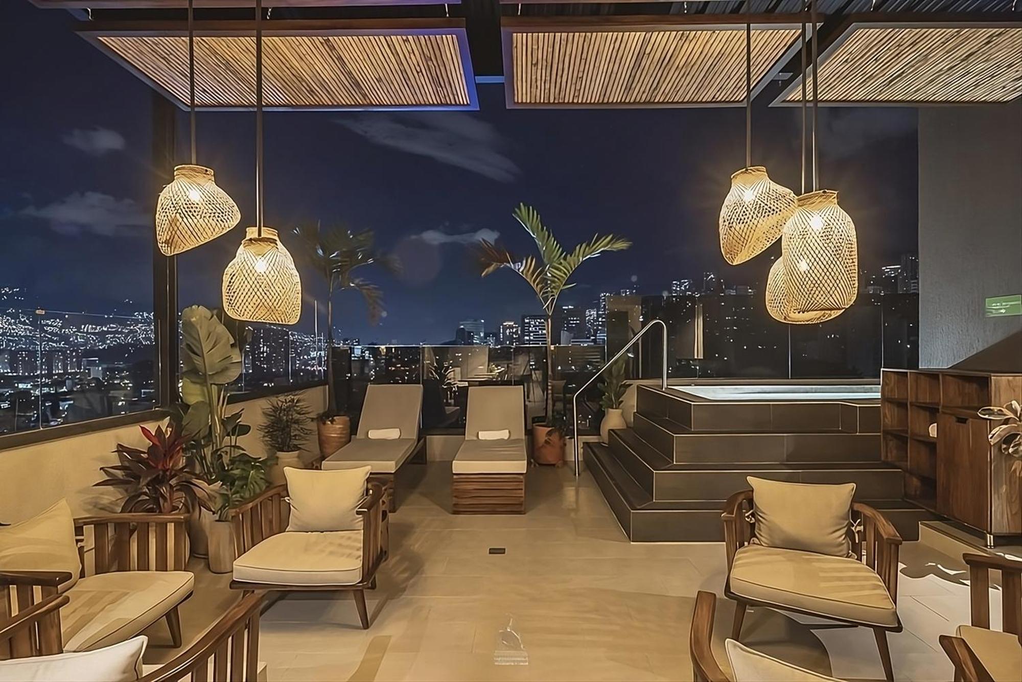 Golden Valley Hotel Medellín Extérieur photo