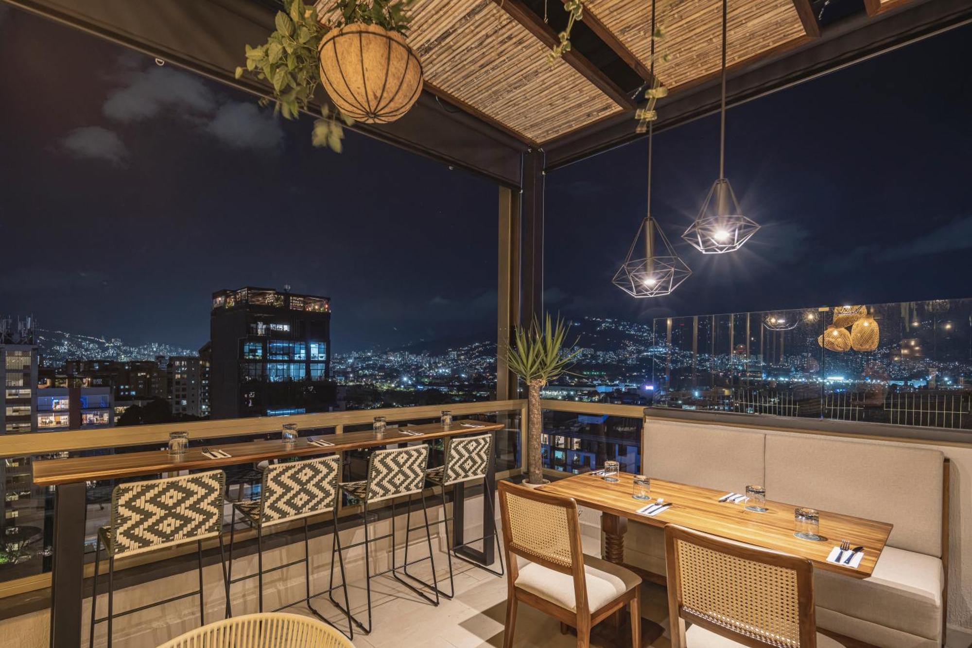 Golden Valley Hotel Medellín Extérieur photo