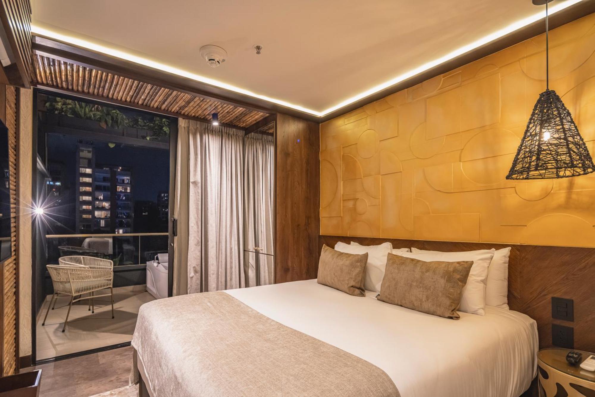 Golden Valley Hotel Medellín Extérieur photo