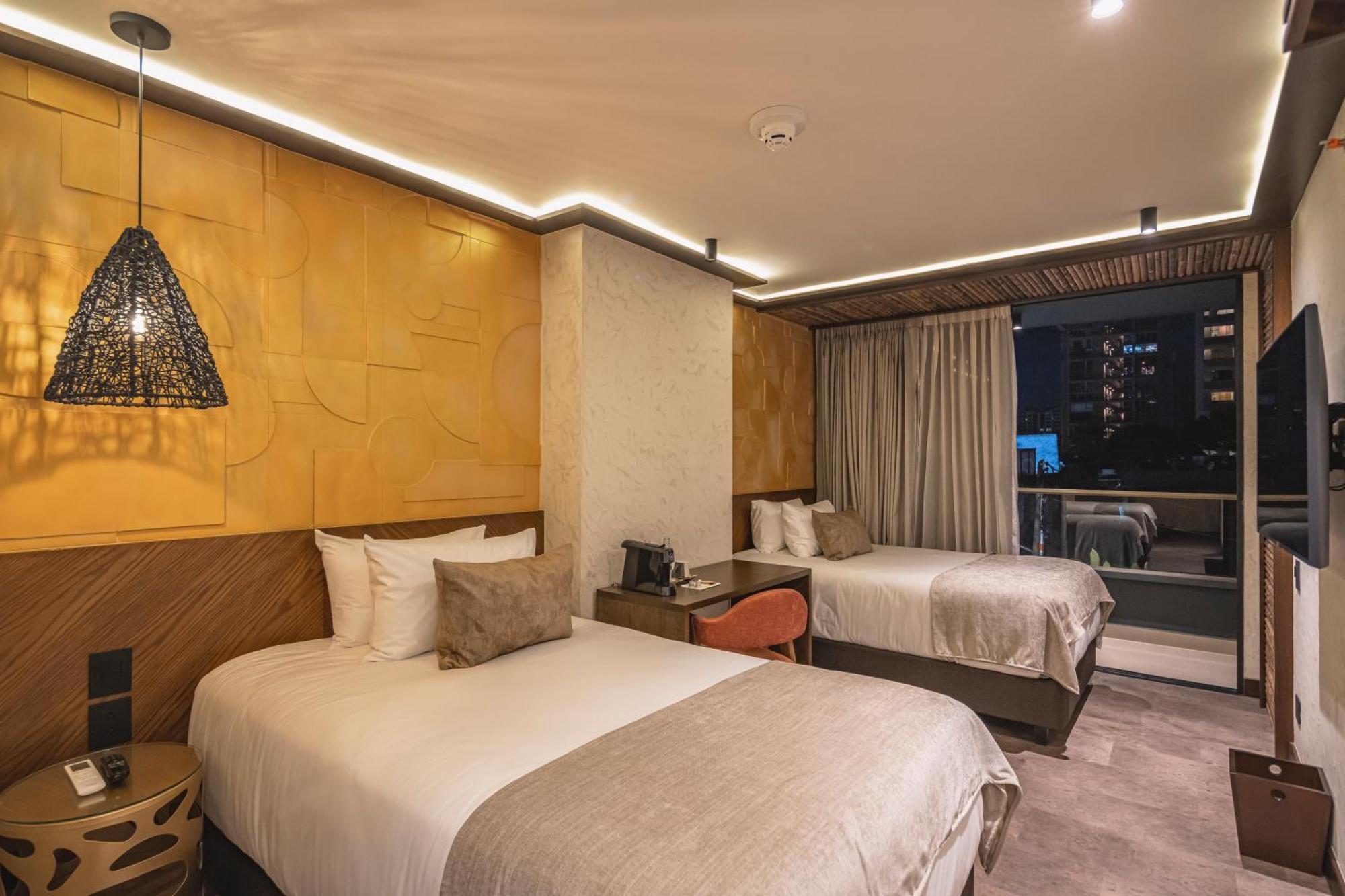Golden Valley Hotel Medellín Extérieur photo