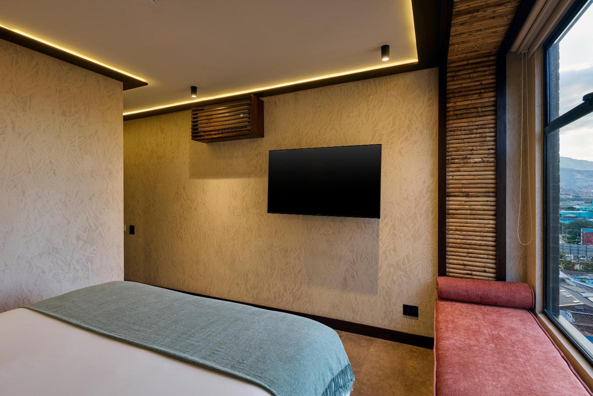 Golden Valley Hotel Medellín Extérieur photo